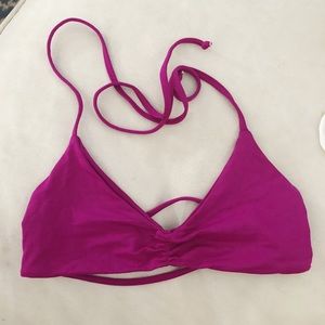 Bright three strap top